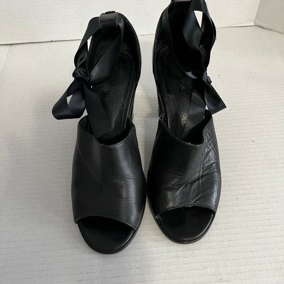 RUDSAK PEEP TOE SANDAL WITH ANKLE TIE - Picture 4 of 17